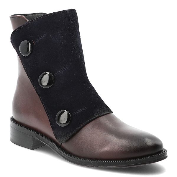 Botki damskie Maciejka, na płaskim obcasie ze skóry licowej i zapinane na suwak, bordowe, H7172-23-00-7. Czerwone botki Maciejka, na zimę, z aplikacjami, ze skóry, bez obcasa, na obcasie, bez zapięcia. Za 269,00 zł.