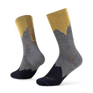 Skarpety turystyczne Buff Merino LIghtweight Crew Sock LWC3. Szare skarpetki Buff, bez wzorów. Za 109,99 zł.
