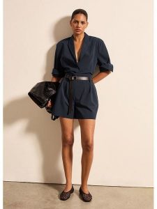 STEFANEL Szorty w kolorze granatowym rozmiar: 44. Niebieskie szorty Stefanel, bez wzorów, z tkaniny. Za 130,99 zł.