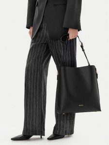 Gino Rossi Torebka WEN-3 Czarny. Czarne torebki klasyczne Gino Rossi, bez wzorów, bez dodatków. Za 329,99 zł.