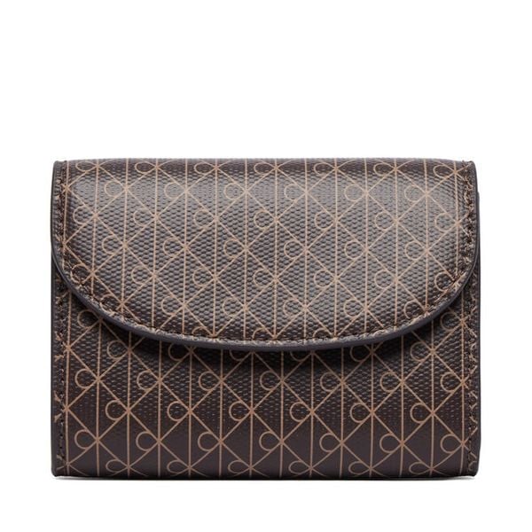 Portfel Calvin Klein. Brązowe portfele Calvin Klein, bez wzorów. Za 249,99 zł.