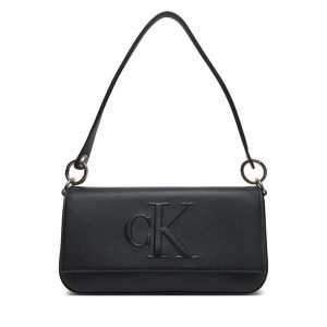 Torebka Calvin Klein Jeans. Czarne torebki klasyczne Calvin Klein Jeans, bez wzorów, z jeansu, bez dodatków. Za 279,99 zł.