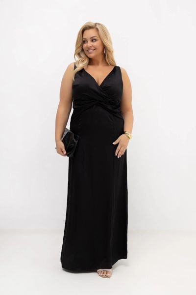 Czarna sukienka satynowa maxi Black Dream na wesele, bal i eleganckie wyjścia PLUS SIZE OVERSIZE LATO. Czarne sukienki Moda Size Plus Iwanek, na imprezę, na lato, l, bez wzorów, z elastanu, eleganckie, bez kołnierzyka, plus size, bez ramiączek, maxi, dopasowane. Za 359,90 zł.