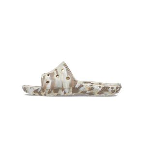 Klapki unisex Crocs Classic Marbled Slide. Brązowe klapki Crocs, bez wzorów, z materiału, bez obcasa. Za 223,00 zł.