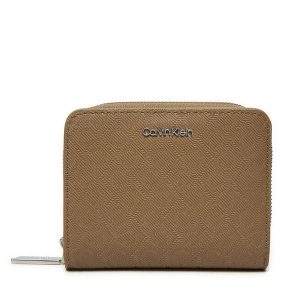 Portfel Calvin Klein. Brązowe portfele Calvin Klein, bez wzorów. Za 169,99 zł.