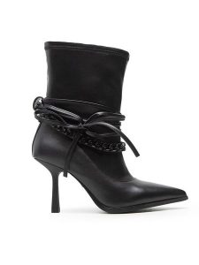 Rage Age Botki RA-18-06-000430 Czarny. Czarne botki Rage Age, bez wzorów, ze skóry, bez obcasa, na szpilce, bez zapięcia. Za 489,99 zł.