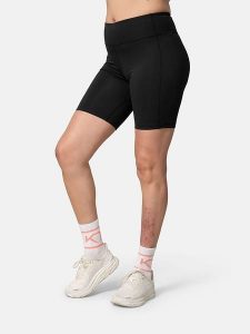 KARI TRAA Szorty sportowe "Ava 8 Inch" w kolorze czarnym rozmiar: L. Czarne spodenki sportowe Kari Traa, l, bez wzorów, z podwyższonym stanem, outdoorowe. Za 114,95 zł.