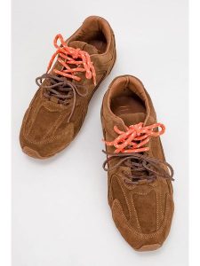 Trendyol Skórzane sneakersy w kolorze jasnobrązowym rozmiar: 37. Brązowe trampki Trendyol, bez wzorów, bez zapięcia. Za 260,99 zł.