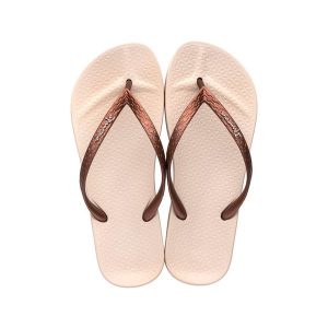 Klapki damskie Ipanema Anatomica Tan. Brązowe klapki Ipanema, bez wzorów, bez obcasa. Za 97,50 zł.