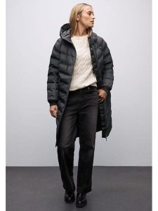 Street One Płaszcz pikowany w kolorze granatowym rozmiar: 42. Niebieskie płaszcze Street One, bez wzorów, bez kaptura. Za 391,59 zł.