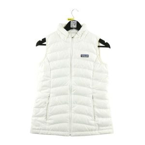 Second life - Kurtka puchowa dla kobiet biała - Stan dobry. Białe kurtki Patagonia, bez wzorów, z puchu, bez kaptura. Za 170,36 zł.