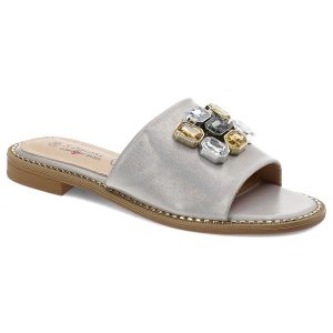 Beżowe Klapki S.Barski Eleganckie Obuwie Damskie. Brązowe klapki S.BARSKI, z aplikacjami, z tkaniny, bez obcasa. Za 109,00 zł.