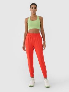 4F Spodnie treningowe szybkoschnące damskie - czerwone XL. Czerwone spodnie dresowe 4f, s, bez wzorów, z dzianiny, na fitness i siłownię. W wyprzedaży za 99,99 zł.