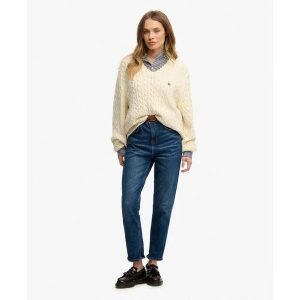 Damski oversize sweter z dekoltem w kształcie V Superdry. Białe swetry klasyczne Superdry, na zimę, bez kołnierzyka. Za 288,40 zł.