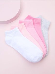 Skarpetki stopki 5 pack - różowy. Czerwone skarpetki Sinsay, bez wzorów. Za 12,99 zł.