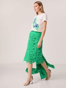Gerry Weber Koszulka w kolorze białym rozmiar: 38. Białe bluzki Gerry Weber, bez wzorów, z bawełny, bez kołnierzyka, bez ramiączek. Za 87,81 zł.