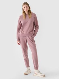 4F Spodnie dresowe joggery damskie - różowe XXL. Czerwone spodnie dresowe 4f, s, bez wzorów, z bawełny. W wyprzedaży za 79,99 zł.