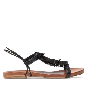 Sandały Lasocki. Czarne sandały Lasocki, bez wzorów, bez obcasa, na płaskiej podeszwie, bez zapięcia. Za 169,99 zł.