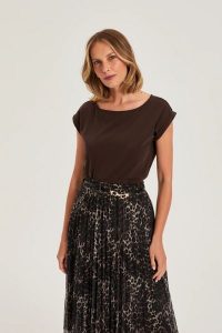 Gładki t-shirt brązowy. Brązowe t-shirty MOODO, l, bez wzorów, z bawełny, bez kołnierzyka, bez ramiączek. Za 39,99 zł.