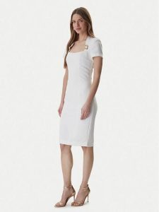 Marciano Guess Sukienka koktajlowa 6RGK12 7357A Biały Regular Fit. Białe sukienki Marciano Guess, z aplikacjami, z syntetyku, wizytowe, bez kołnierzyka, bez ramiączek. Za 614,99 zł.