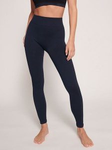 Sloggi Legginsy "Ever Infused" w kolorze granatowym rozmiar: XS. Niebieskie legginsy Sloggi, xs, bez wzorów, z podwyższonym stanem, outdoorowe. Za 66,16 zł.