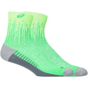 Skarpetki sportowe dla dorosłych Performance Run Quarter Sock. Zielone skarpetki ASICS, bez wzorów, z materiału. Za 69,99 zł.