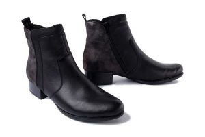 RIEKER TEX 78658-00 black, botki damskie. Czarne botki Rieker, na zimę, bez wzorów, bez obcasa, na obcasie, bez zapięcia. Za 389,90 zł.