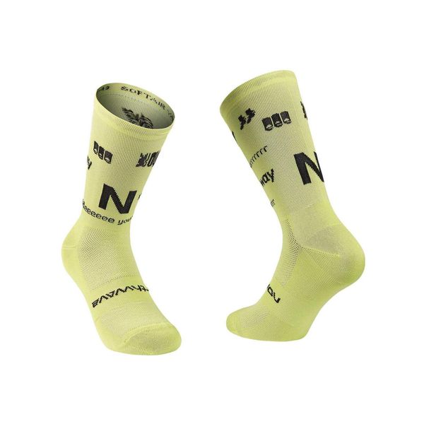 Skarpety rowerowe NORTHWAVE Type Sock żółty. Czarne skarpetki Northwave, bez wzorów. Za 39,00 zł.