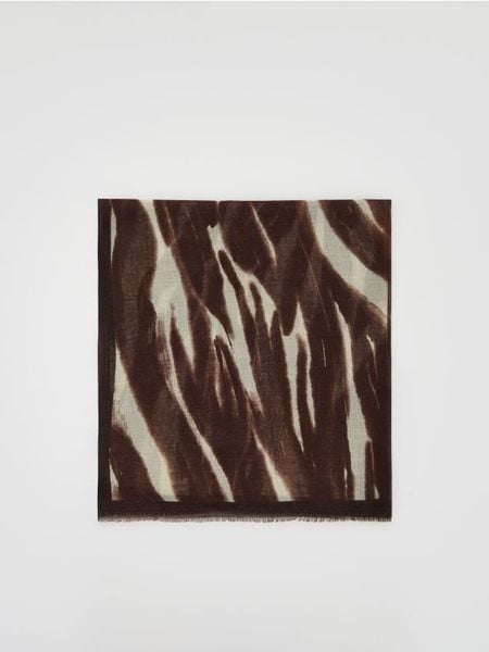 Wzorzysty szal - ciemnobrązowy. Brązowe szaliki Reserved, bez wzorów. Za 69,99 zł.