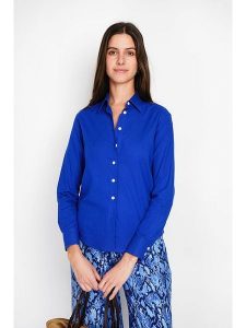 ASSUILI Lniana koszula w kolorze niebieskim rozmiar: 38. Niebieskie koszule Assuili, bez wzorów, ze lnu, bez kołnierzyka, bez ramiączek. Za 173,99 zł.