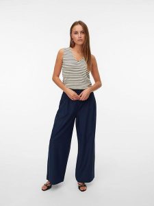 Vero Moda Top w kolorze beżowo-czarnym rozmiar: S. Brązowe topy Vero Moda, s, bez wzorów, bez kołnierzyka, bez ramiączek. Za 62,45 zł.