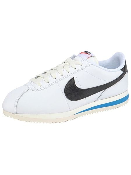 Nike Sportswear Skórzane sneakersy "Cortez" w kolorze biało-czarno-niebieskim rozmiar: 41. Białe trampki Nike Sportswear, bez wzorów, bez zapięcia. Za 370,71 zł.
