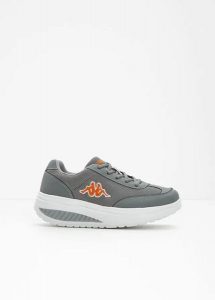 Sneakersy Kappa na lekkiej platformie. Szare buty sportowe bonprix, bez wzorów, bez zapięcia. Za 179,99 zł.