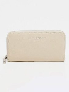 Victor & Hugo Paris Skórzany portfel "Kaya" w kolorze kremowym - 19,5 x 10,5 x 2 cm rozmiar: onesize. Brązowe portfele Victor & Hugo Paris, bez wzorów, z materiału. Za 130,99 zł.