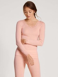 Calida Wełniana koszulka w kolorze koralowym rozmiar: M. Różowe bluzki Calida, m, bez wzorów, z koronki, bez kołnierzyka, bez ramiączek. Za 200,60 zł.