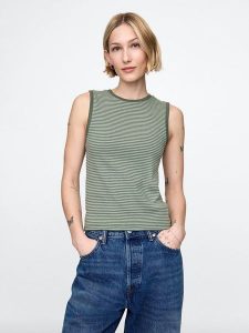 GAP Top w kolorze khaki rozmiar: L. Brązowe topy GAP, l, bez wzorów, z bawełny, bez kołnierzyka, bez ramiączek. Za 48,28 zł.