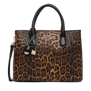Torebka Nine West. Brązowe torebki klasyczne Nine West, bez wzorów, bez dodatków. Za 249,99 zł.