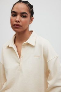 Bluza damska z kołnierzem w kolorze BUTTER YELLOW - EXPLORE-S/M. Żółte bluzy Marsala, m, bez wzorów, z bawełny, bez kaptura. Za 339,90 zł.