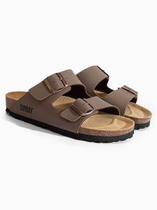 Sunbay Klapki "Balmain" w kolorze szarobrązowym rozmiar: 41. Szare klapki Sunbay, bez wzorów, z otwartym noskiem, bez obcasa. Za 202,50 zł.