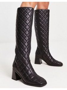 Monki Kozaki w kolorze czarnym rozmiar: 37. Czarne kozaki Monki, na zimę, bez wzorów, bez obcasa, bez zapięcia. Za 95,46 zł.