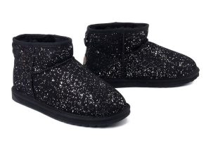 EMU AUSTRALIA W13186 Stinger Micro Milkyway black, botki damskie. Czarne botki EMU Australia, bez wzorów, ze skóry, bez obcasa, bez zapięcia. Za 559,92 zł.