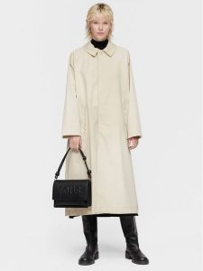 TOUS Torebka Bandolera M. Audree T La Rue New 2001935051 Czarny. Czarne torebki klasyczne Tous, bez wzorów, ze skóry, bez dodatków. Za 649,99 zł.