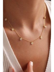 Heliophilia Srebrny naszyjnik z elementami ozdobnymi - dł. 42 cm rozmiar: onesize. Szare naszyjniki Heliophilia, z cyrkonią, srebrne. Za 134,95 zł.