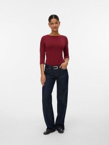 Vero Moda Koszulka w kolorze czerwonym rozmiar: XL. Czerwone bluzki Vero Moda, xl, bez wzorów, bez kołnierzyka, bez ramiączek. Za 74,63 zł.