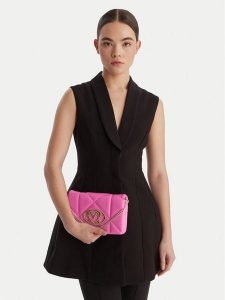 LOVE MOSCHINO Torebka JC4043PP1OLC0604 Różowy. Czerwone torebki klasyczne LOVE MOSCHINO, bez wzorów, ze skóry, bez dodatków. Za 607,99 zł.