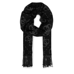 Szalik Guess. Czarne szaliki Guess, z aplikacjami. Za 199,99 zł.