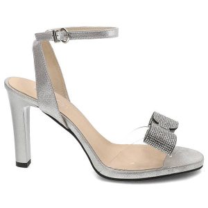 Srebrne Sandały Kordel Eleganckie Buty Z Kokardą. Szare sandały Kordel, z aplikacjami, bez obcasa, na obcasie, bez zapięcia. Za 379,00 zł.