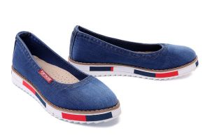 ARTIKER RELAKS 40C0208 jeans, czółenka damskie. Niebieskie balerinki Artiker Relaks, bez wzorów, z jeansu, bez obcasa, bez zapięcia. Za 224,90 zł.