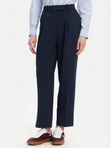 Tommy Hilfiger Chinosy WW0WW44793 Granatowy Tapered Fit. Niebieskie chinosy TOMMY HILFIGER, bez wzorów, z syntetyku. Za 309,99 zł.