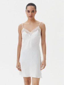 Chantelle Koszula nocna Legend C17WW5 Écru Regular Fit. Koszule nocne Chantelle, bez wzorów, z wiskozy, bez ramiączek. Za 309,99 zł.